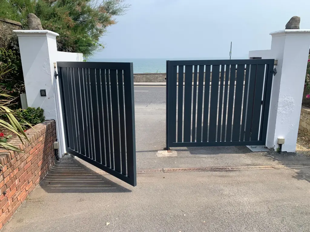 Electric Driveway Gate Repair Venice Beach CA
